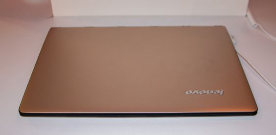 Champis-fargen er jo så inn. Nå melder også Lenovo seg på trenden.