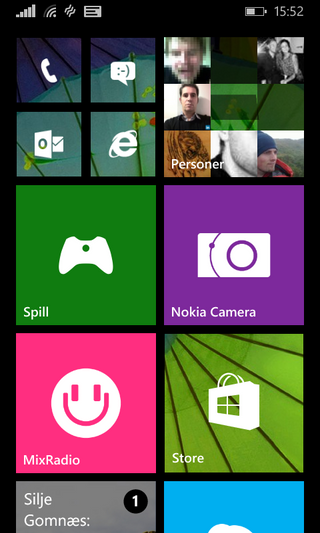 Slik kan hjemmeskjermen på en Lumia 530 se ut.