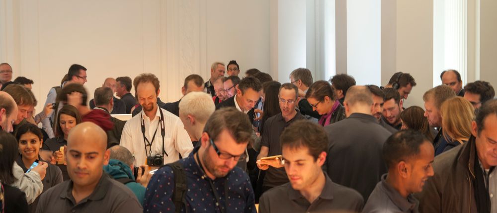 Apple viste frem nye produkter til noen hundre mennesker her i Berlin i går.