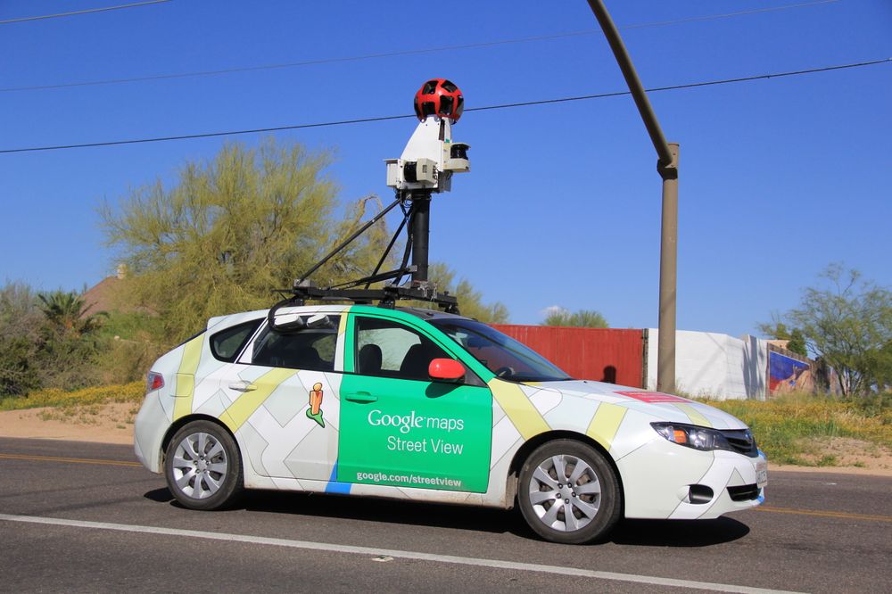Street View-bildene ble først fanget av biler som denne, før teknologien senere ble krympet ned til å passe i en ryggsekk.