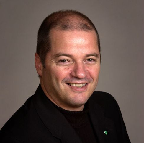 Daværende olje- og energiminister Odd Roger Enoksen fikk Norges Forskningsråd til å starte utredningen av mulighetene og risikoene thorium i kjernekraft har å by på.