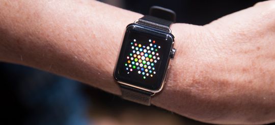 MANGE MODELLER: Apple vil ikke at det skal være "geeky" å bruke en Apple Watch og klokken kommer derfor i en rekke forskjellige utforminger.