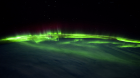 Nordlyset er også godt representert i time-lapse-videoen.