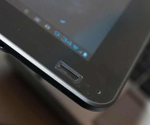 Ultralyd kan være på vei inn i mobiler og nettbrett. Første gang vi så dette i et fysisk produkt var da vi fikk titte på Qualcomms referansenettbrett for Snapdragon S4 Pro-plattformen i 2012.