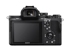 Baksiden av A7 II.