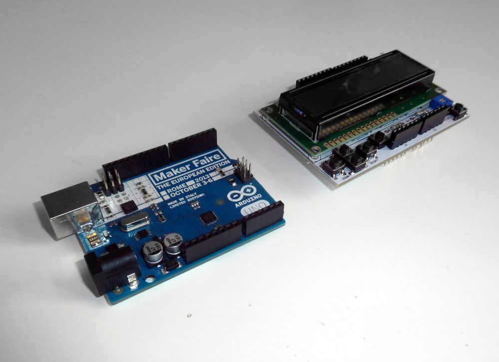Arduino og LCD-shield.