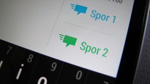 Skriv meldinger som vanlig, og velg avsendernummer når du er klar til å sende.