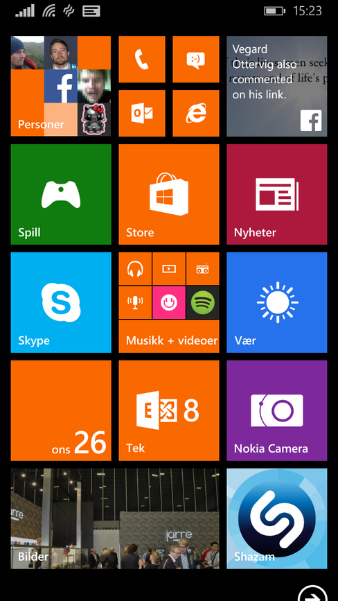 Slik kan hjemmeskjermen på Lumia 830 se ut, etter at man har tilpasset den litt. Flere av de såkalte flisene er aktive og viser oppdatert informasjon.