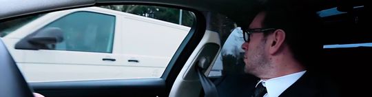 Alle skjermer i bilen skal utstyres med kameraer og skjermer, slik at føreren får 360 graders synsfelt.