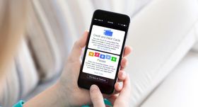 Google ser ut til å ville konkurrere med Apple Pay, som for øyeblikket er den kontaktløse betalingsløsningen som er nærmest å slå gjennom i USA.