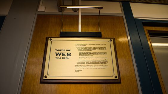Vi besøkte Webbens fødested i jubileumsåret. Her fra forskningsstasjonen CERN i Sveits.