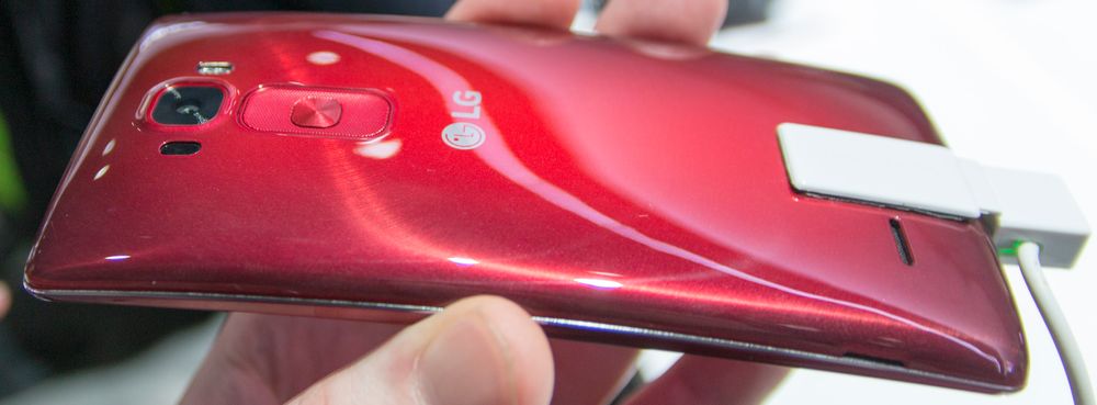 G Flex 2 kommer i en grå utgave, og i en spenstig rød variant.