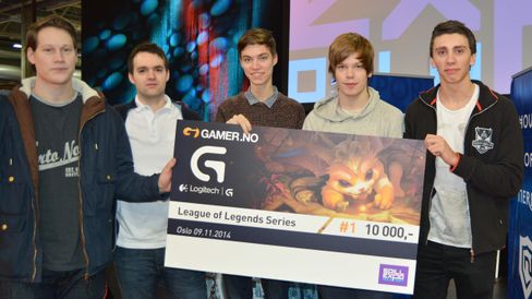 Logitech G League of Legends Series-vinnerne: fra venstre: Kristian «Lifting» Næsgaard, Morten «Speed» Kjelsrud, Preben «Prebz» Gullbransen, Erlend «Nukeduck» Våtevik Holm og Omid «Touch» Rosander.