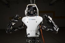 Googles superrobot «Atlas» er kanskje det nærmeste man kommer en kyborg i dag.