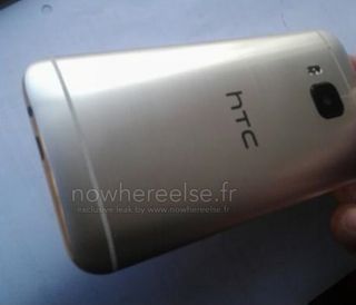 Er dette baksiden av HTC One M9?