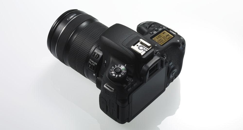EOS 760D legger seg nærmere Canons semiproffe kameraserie.