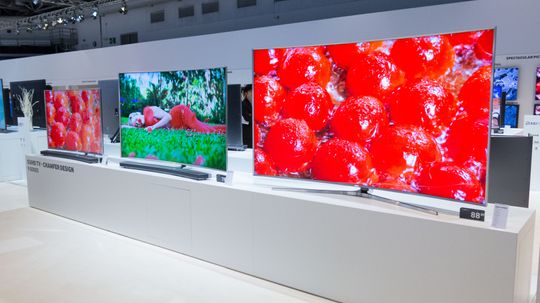 Samsung er en av produsentene som satser på kvanteprikker. Her representert med selskapet kommende toppmodell JS9505.