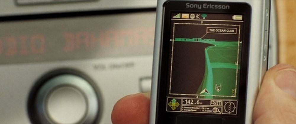 James Bonds versjon hadde også GPS med kart.