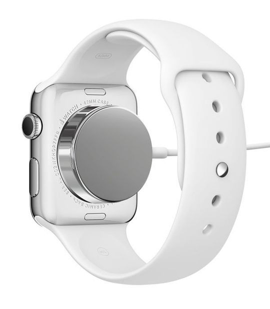 Slik lades Apple Watch.