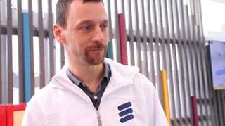 Prosjektleder Johan Fagerlind i Ericsson omtaler appene som piloter, og medgir at den oppkoblede snøen er en gimmick som er ment å illustrere mulighetene som ligger i Ericssons tilnærming til tingenes Internett.