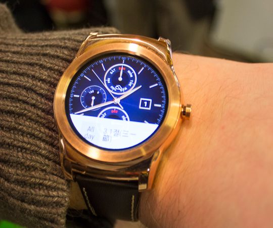 Det meste handler om varslinger og fjernstyring av telefoner når vi snakker om Android Wear.