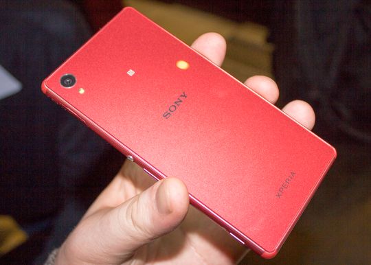En av Sonys egne Exmor-brikker på 13 megapiksler er å finne bak kameralinsen. Telefonen er i det hele tatt svært velutstyrt tatt prisen i betraktning.