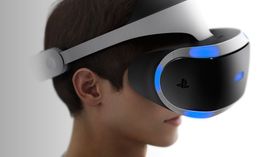 Sonys VR-briller gjør det mulig å se på film på en stor, virtuell skjerm.