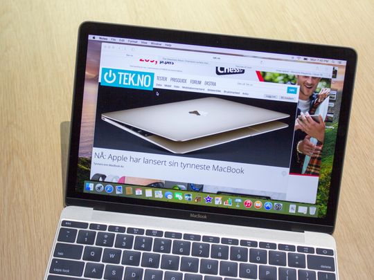 En kompakt Mac som viser et bilde av en kompakt Mac.