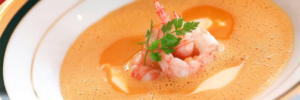 By på en lekker skalldyrsuppe