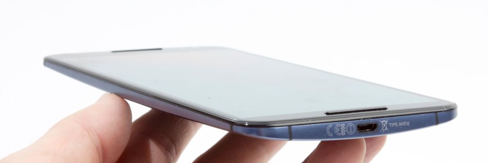 Med rundt én centimeter i tykkelse er Nexus 6 hverken tynnest eller tykkest av brettmobilene.