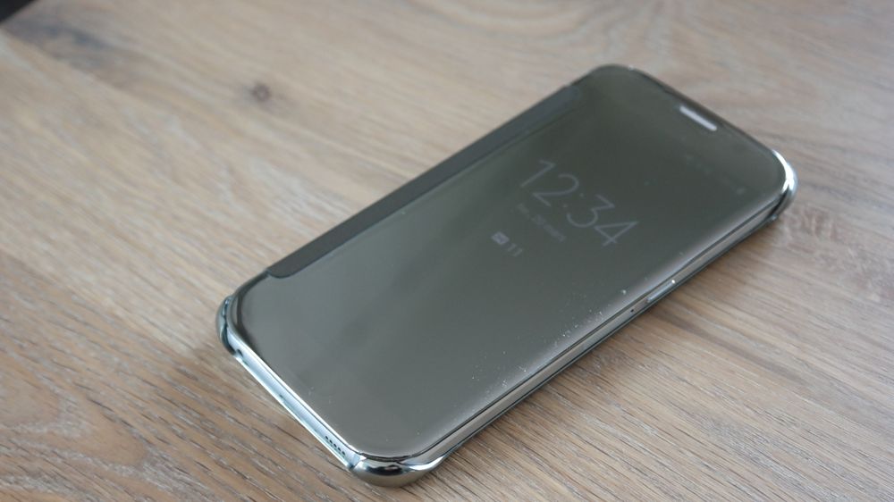 Samsungs nye deksler har transparent speilskjerm.