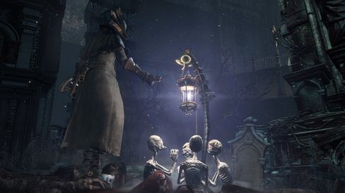 Til tross for motstridende fortellerstiler hyllet Bloodborne Metal Gear Solid med en kraftig visuell referanse i finalen. For ikke å avsløre for mye er noe helt annet fra Bloodborne avbildet her.