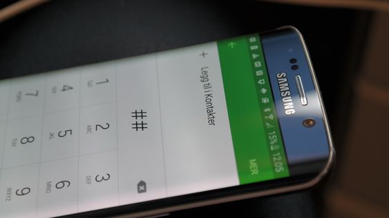 Med sin buede skjerm blir Galaxy S6 Edge lagt merke til.