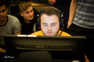 Steffen «centralize» Dahl i Badger eSports.