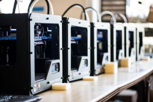 Fra produksjonslinjen til Makerbot.
