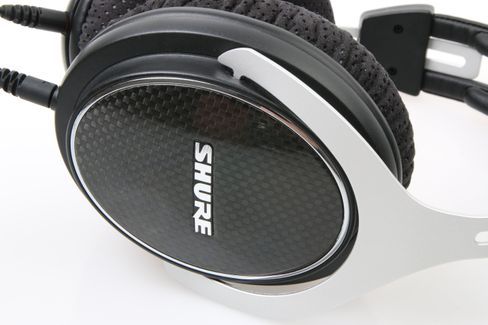 Shure SHR1540.