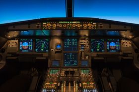 I verste fall kan hackere visstnok kunne bryte seg inn på elektroniske systemene i fly.