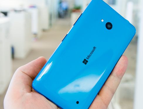 Microsofts Lumia 640 var den billigste telefonen vi tok med. Den koster omtrent 1400 kroner.