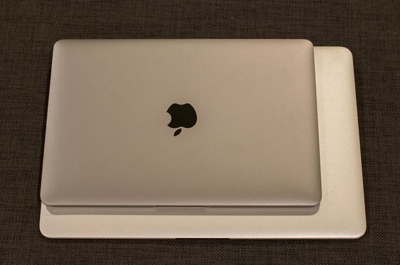 MacBook er mye mindre enn en MacBook Pro.