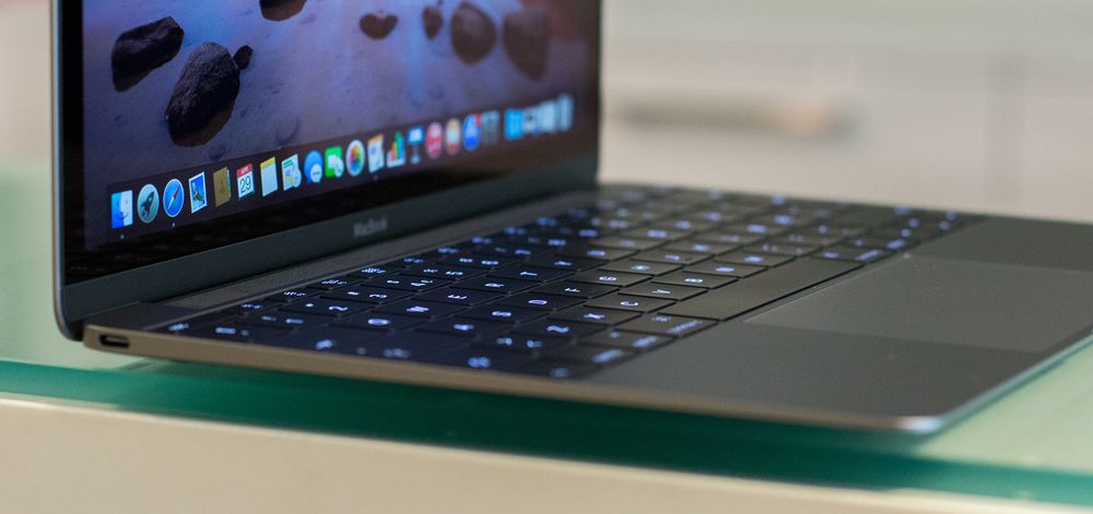 Tastaturet er utrolig tynt, men ikke veldig behagelig i bruk.