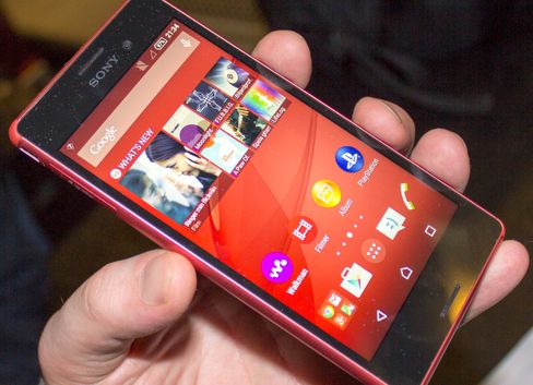 Designen er hentet fra Xperia Z3, men Xperia M4 Aqua er mye snillere med lommeboken.