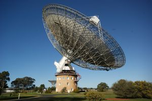 Den store radioantennen ved Parkes-observatoriet.