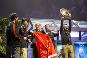 Kinesiske Newbee stakk av med seieren i The International 4 i fjor.