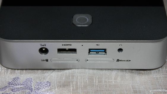 Porter er godt å ha. Du kan vise innhold fra mange ulike kilder, som HDMI, USB-minne eller minnekort. Du kan også vise eller spille av innhold rett fra skylagringstjenester.