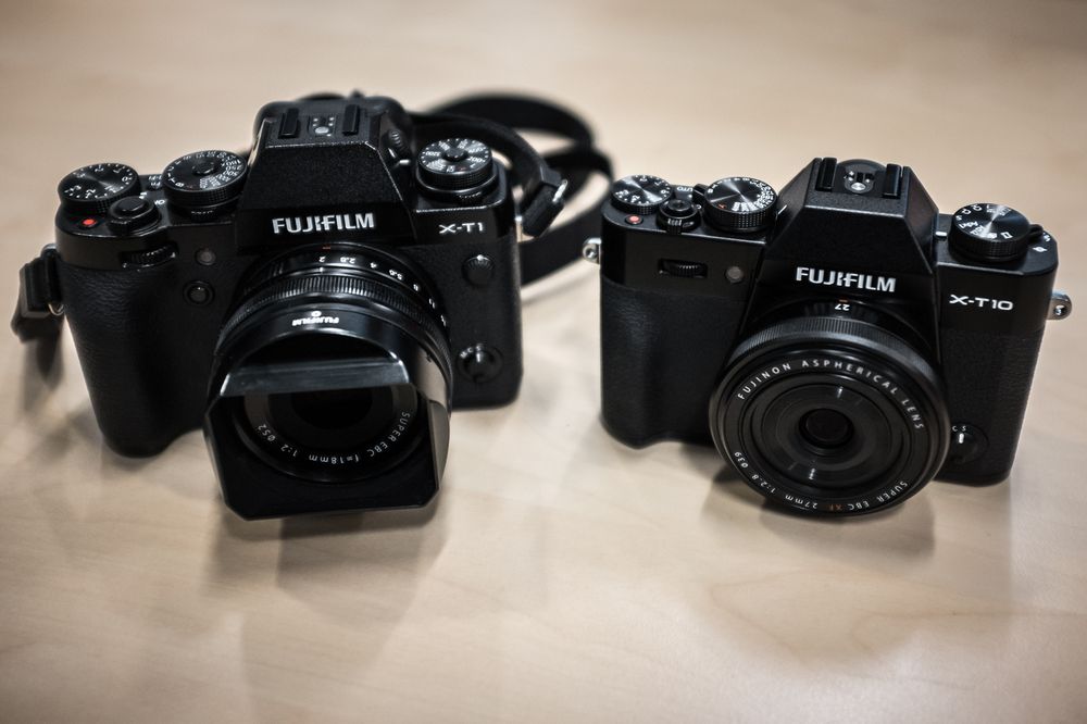 X-T1 ved siden av X-T10.