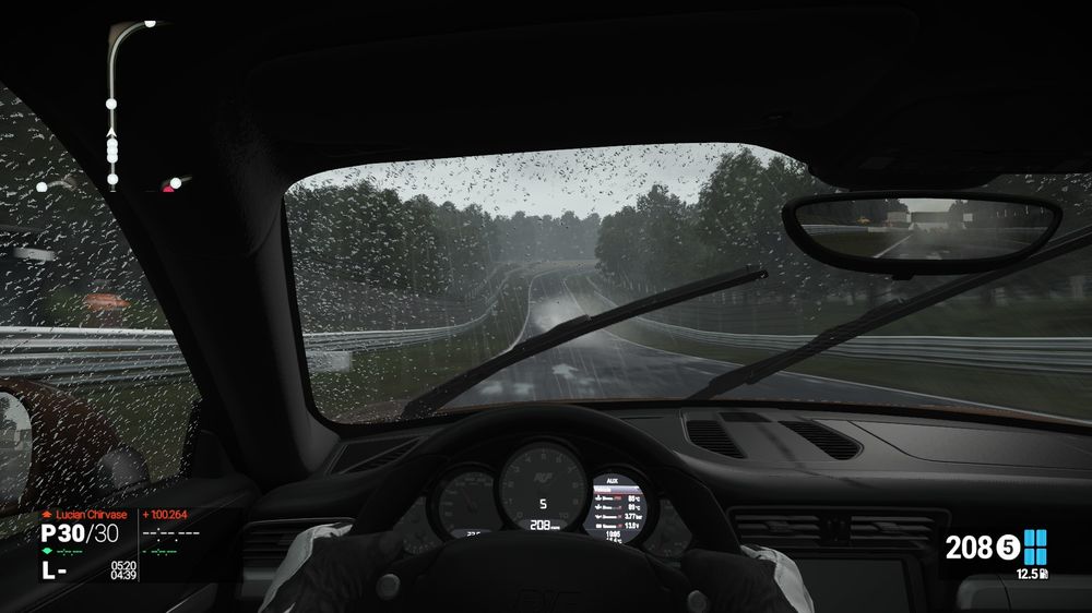 Regn over Brands Hatch.