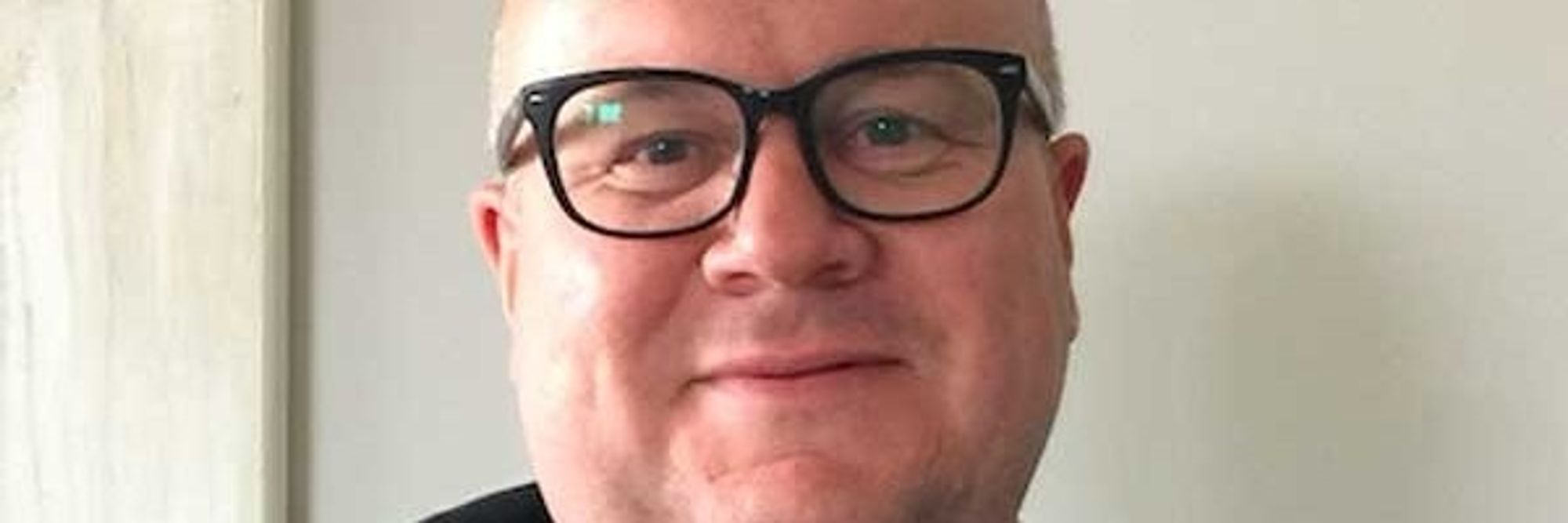 Morten Evjen i Mobito mener norske mobiloperatører flår kundene sine.