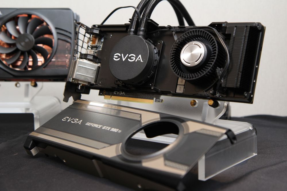 En ny alt-i-ett vannkjøleløsning for GTX 980 Ti. Løsningen krever ikke vedlikehold eller påfylling.
