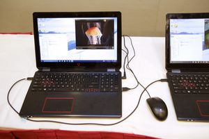 Vi fikk demonstrert hvordan du kan overføre filer fra PC til PC via en Thunderbolt 3-kabel og den innebygde Ethernet-støtten.