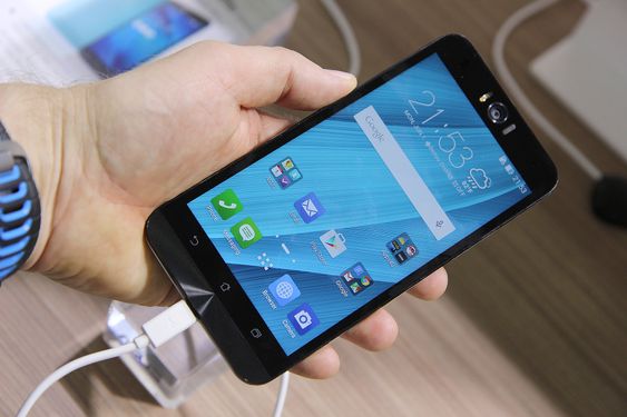 Zenfone Selfie.